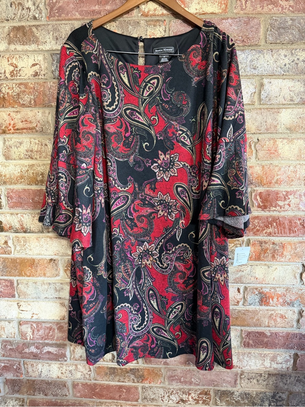 NWT Jessica Howard Black and Red Paisley Tunic